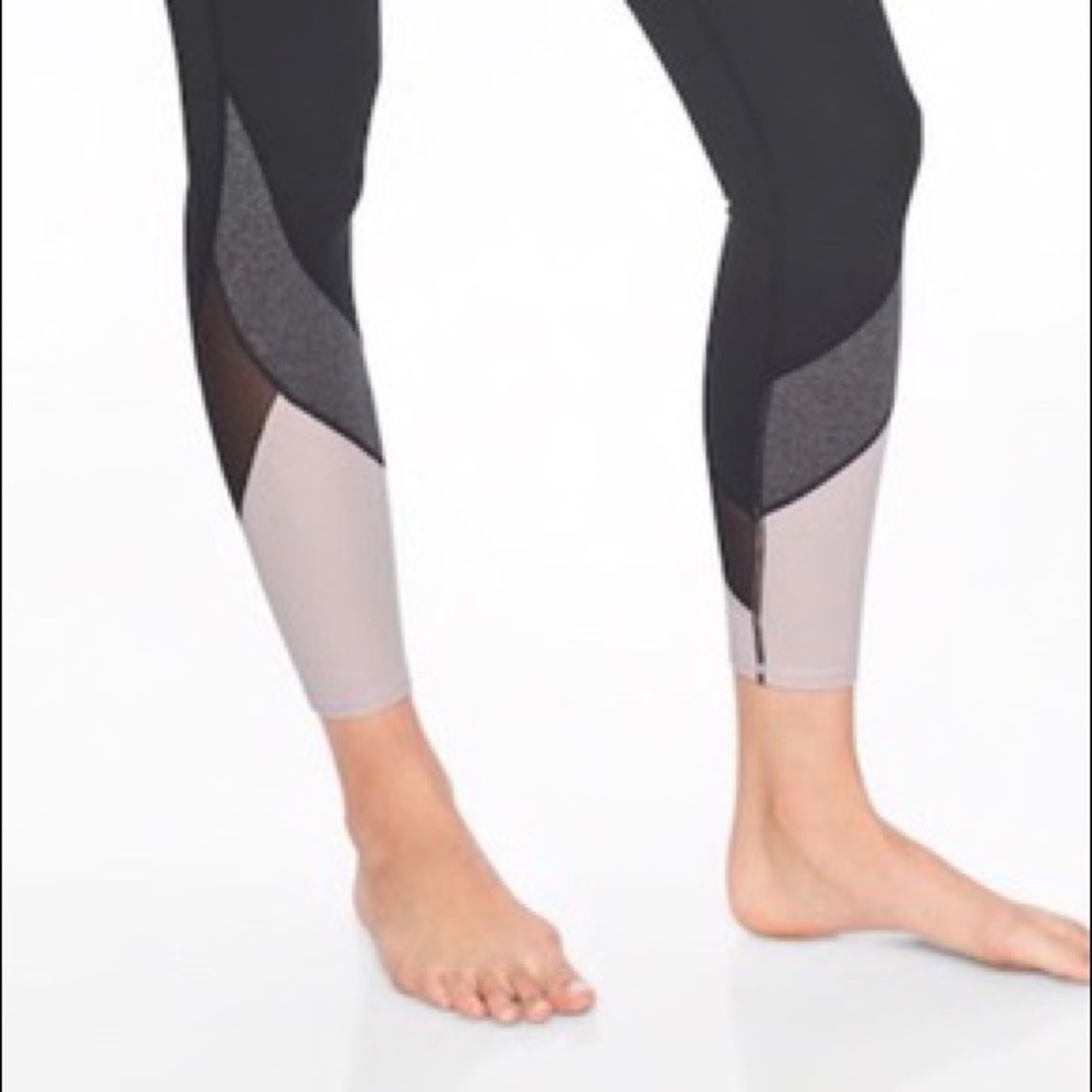 Athleta Colorblock Salutation 7/8 Tights